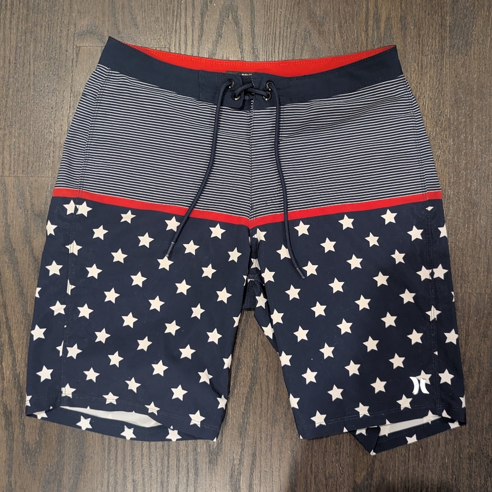 Hurley Men's 20" Length Waist 30 Navy and Red Star Swim Americana Board Shorts